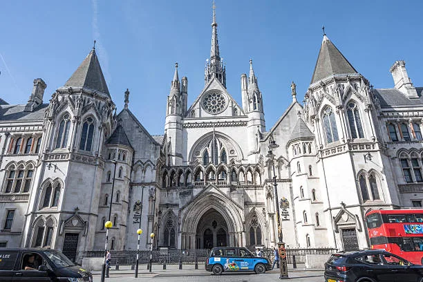 london high court justice building gavel