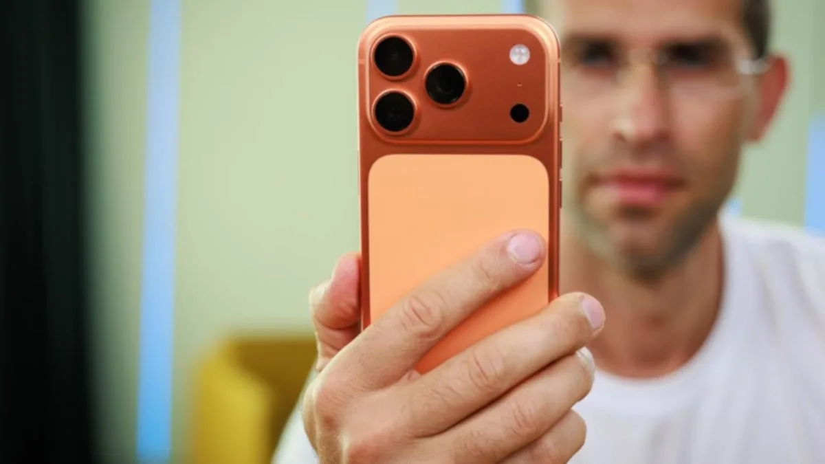 iphone 17 pro cosmic orange silver