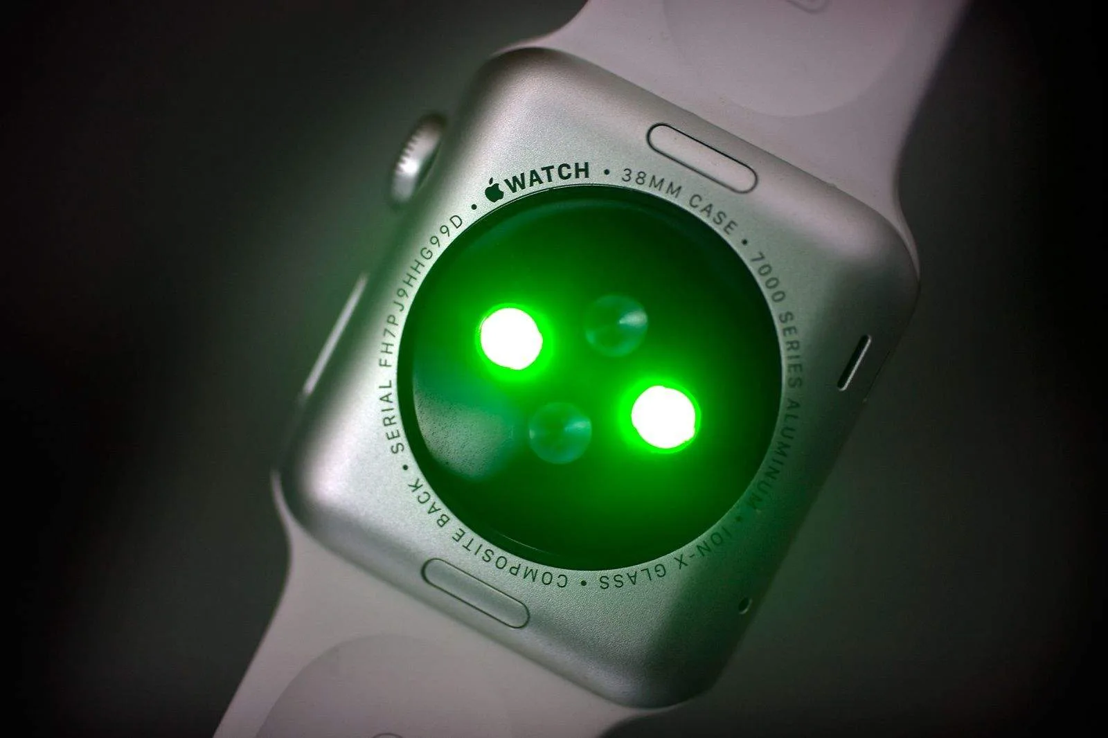 apple watch optical heart sensor back case